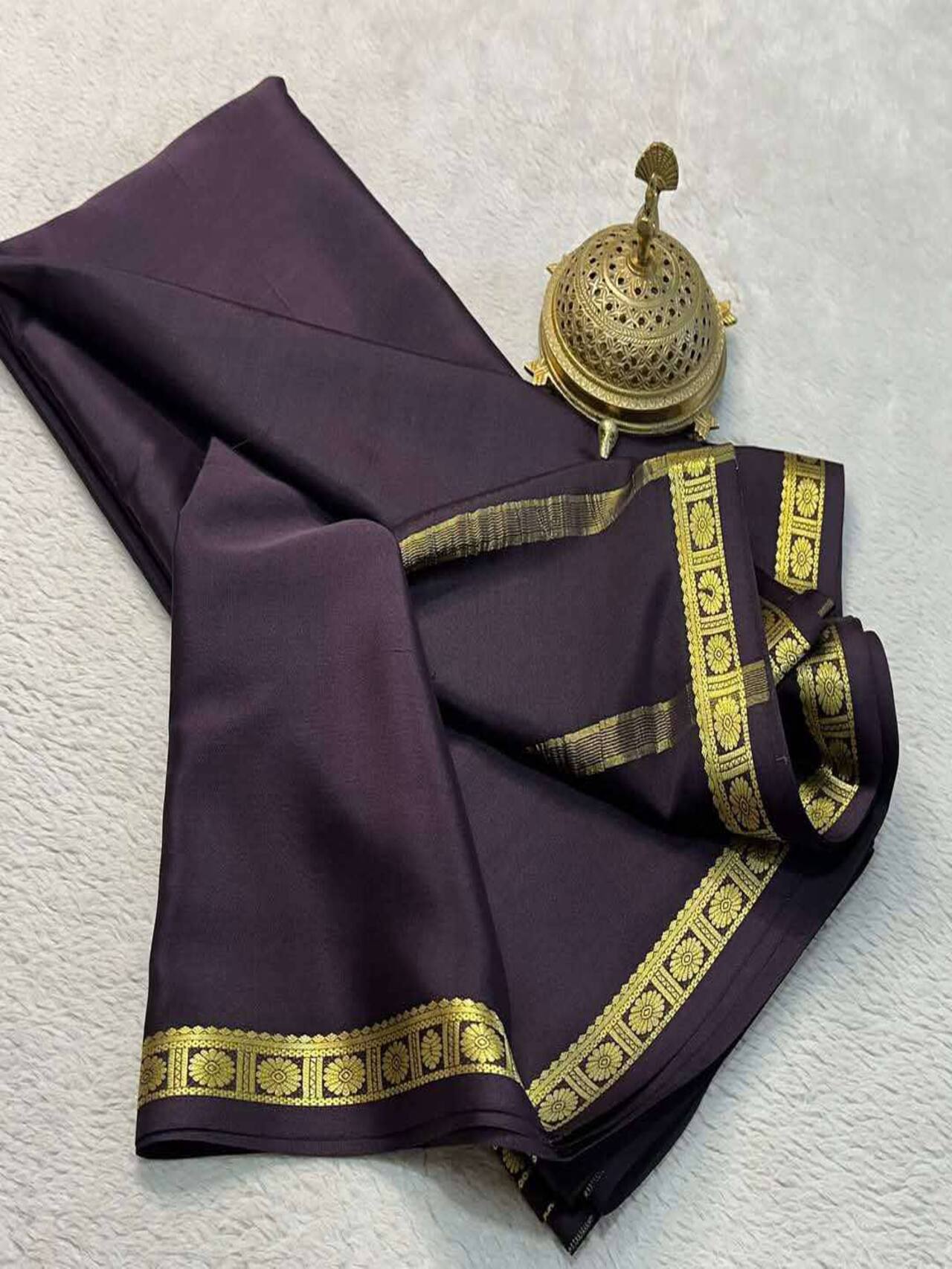 Soft & Elegant Mysore Cerep Silk Saree – Traditional Wear for Women