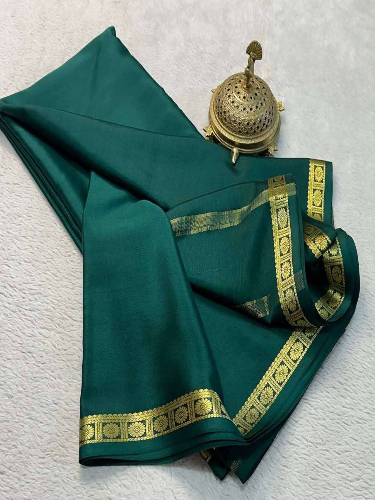 Soft & Elegant Mysore Cerep Silk Saree – Traditional Wear for Women