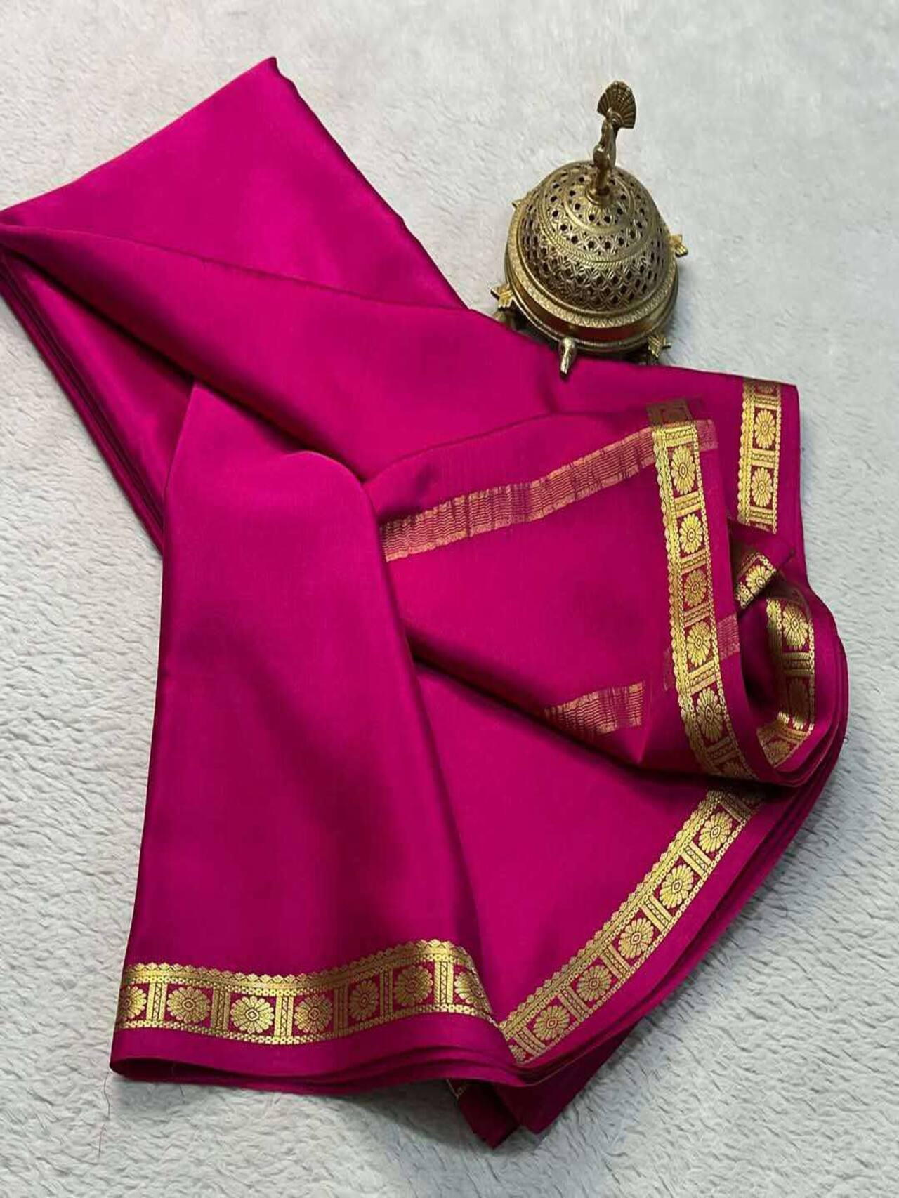 Soft & Elegant Mysore Cerep Silk Saree – Traditional Wear for Women