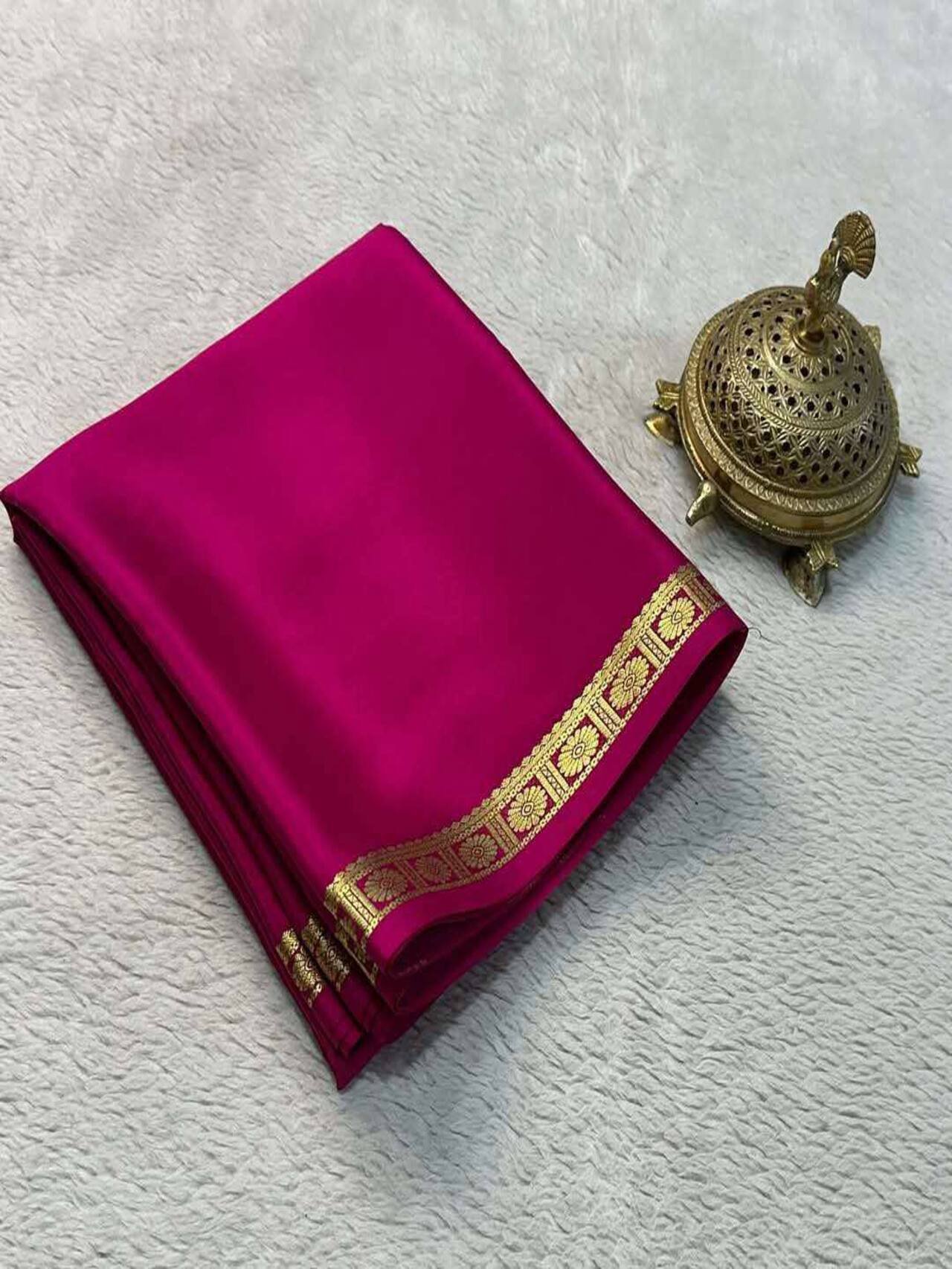 Soft & Elegant Mysore Cerep Silk Saree – Traditional Wear for Women