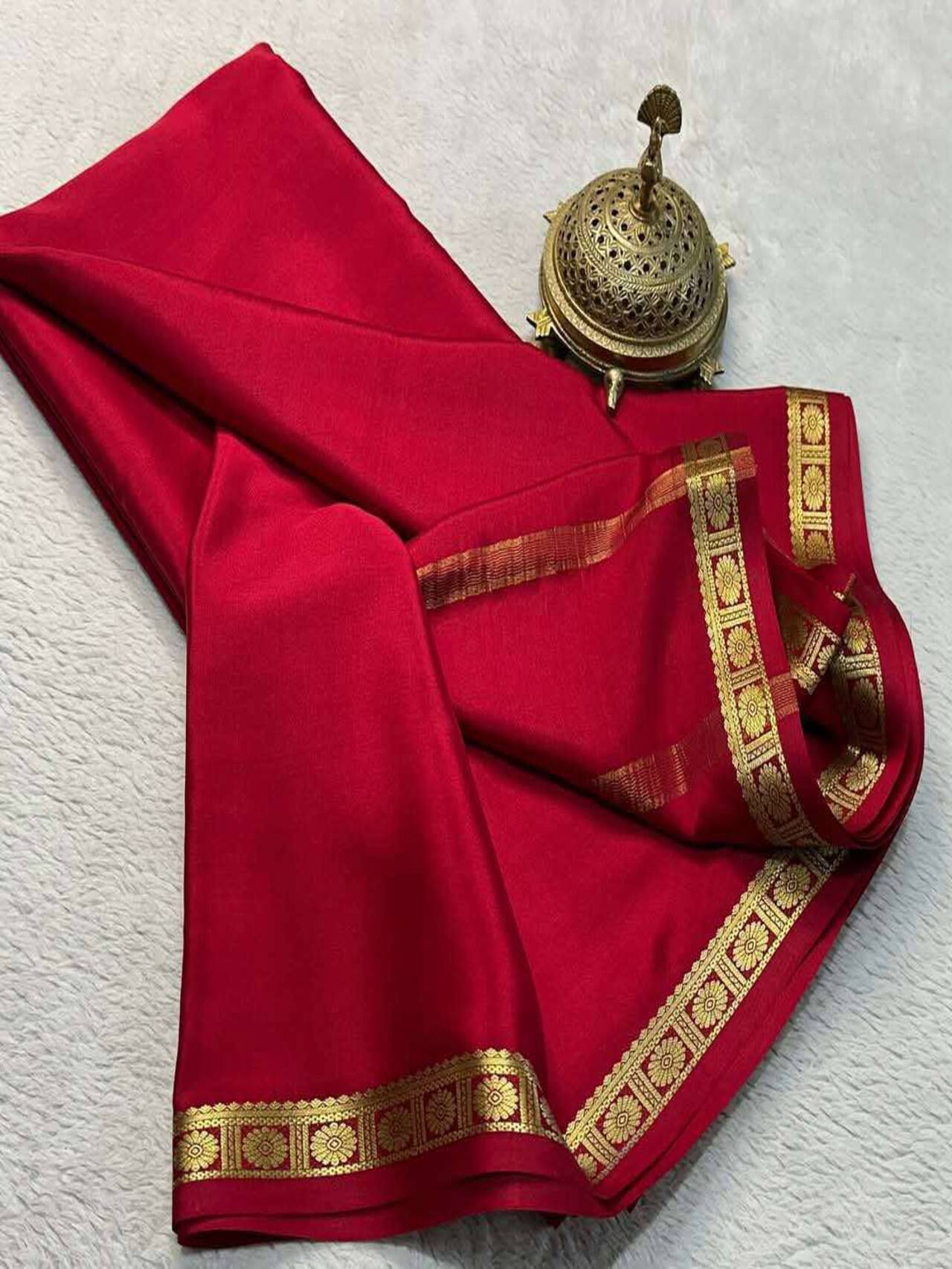Soft & Elegant Mysore Cerep Silk Saree – Traditional Wear for Women