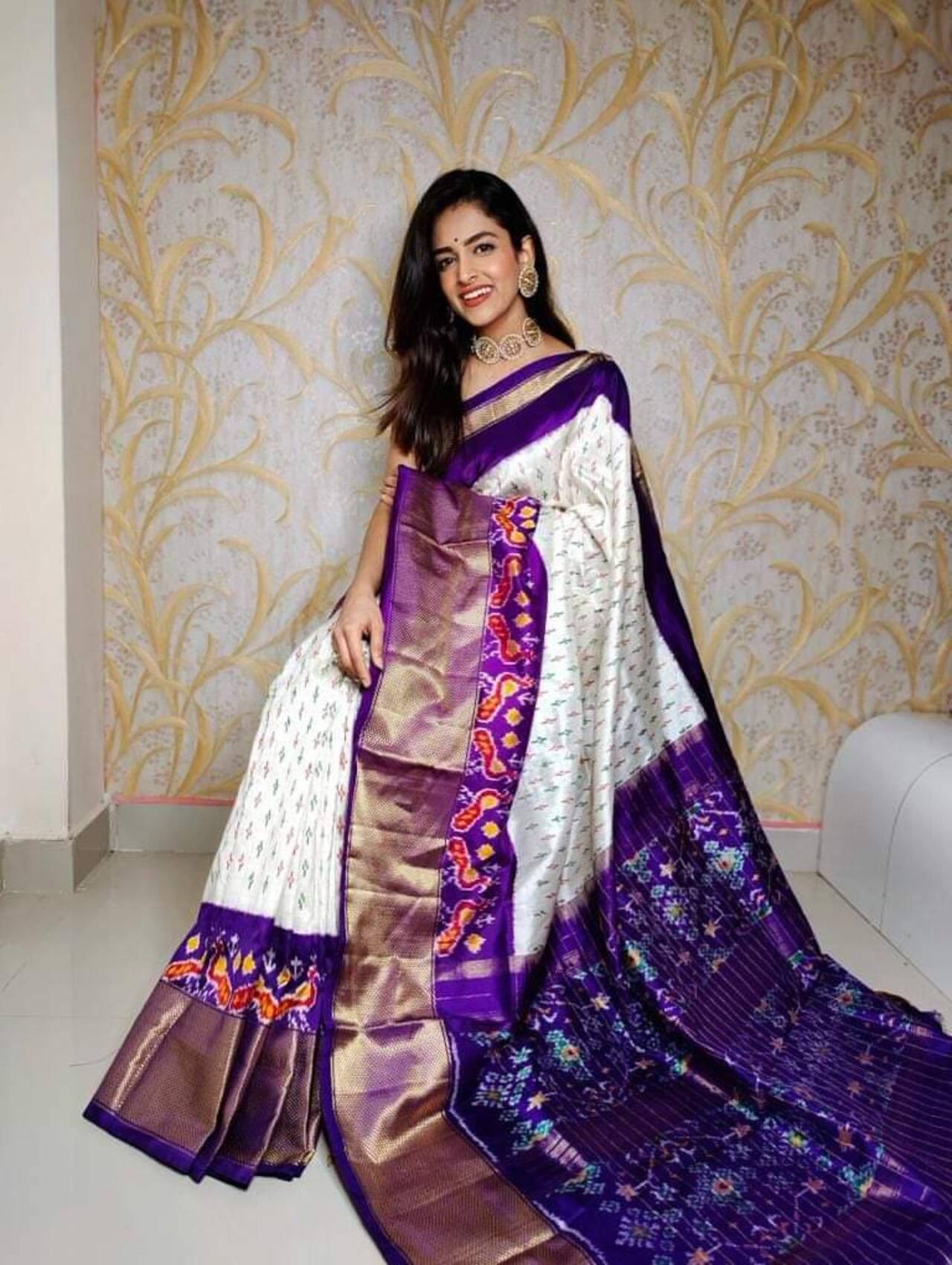 Graceful Ikkat Print Soft Silk Saree | WHITE-PURPLE