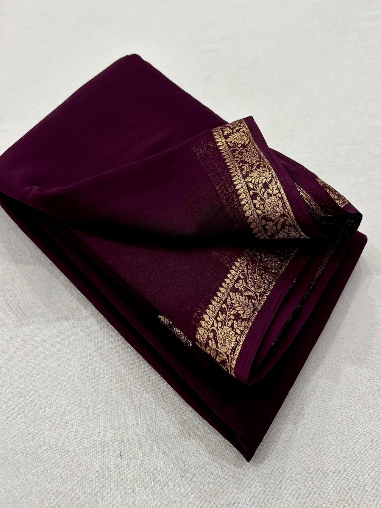 Exclusive Mysore Cerep Silk Saree – Lightweight Comfort with Regal Look
