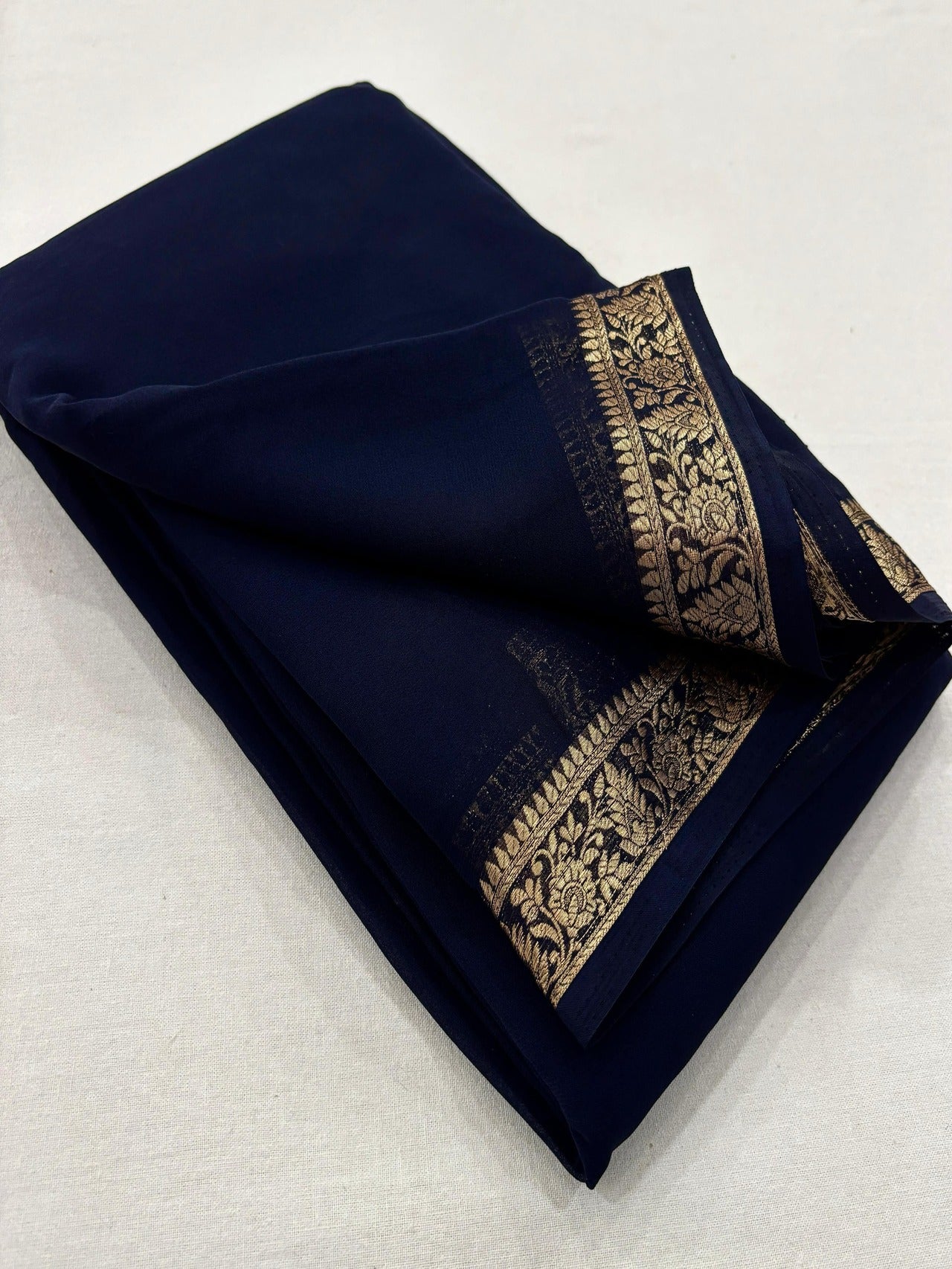 Exclusive Mysore Cerep Silk Saree – Lightweight Comfort with Regal Look