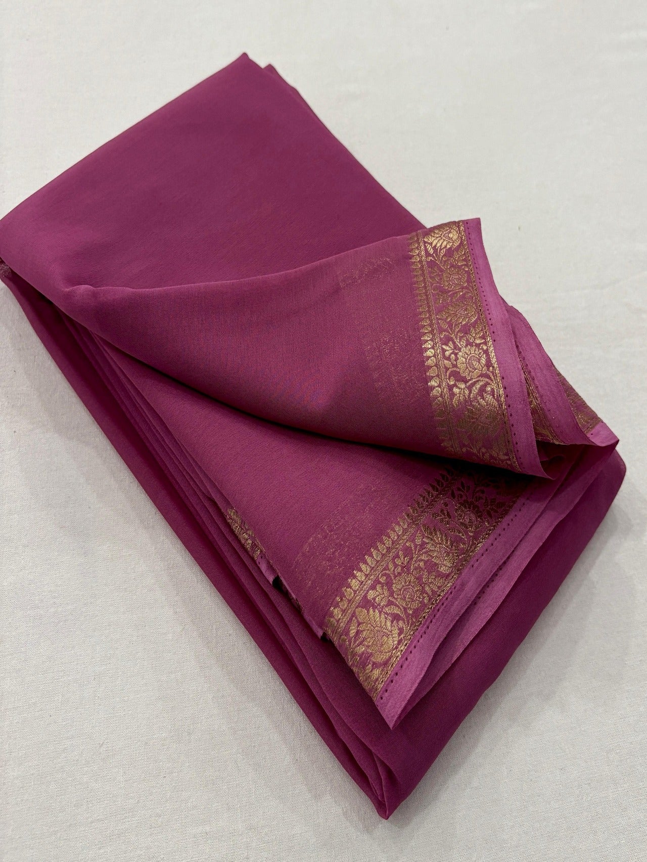 Exclusive Mysore Cerep Silk Saree – Lightweight Comfort with Regal Look