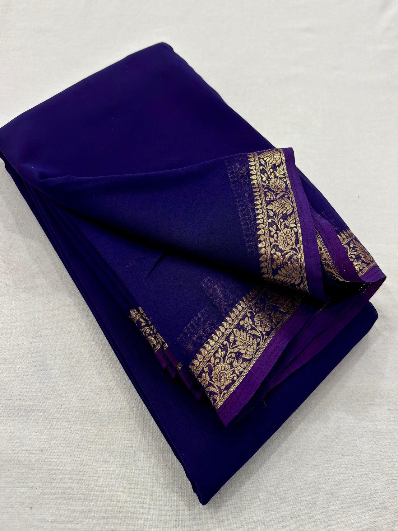 Exclusive Mysore Cerep Silk Saree – Lightweight Comfort with Regal Look