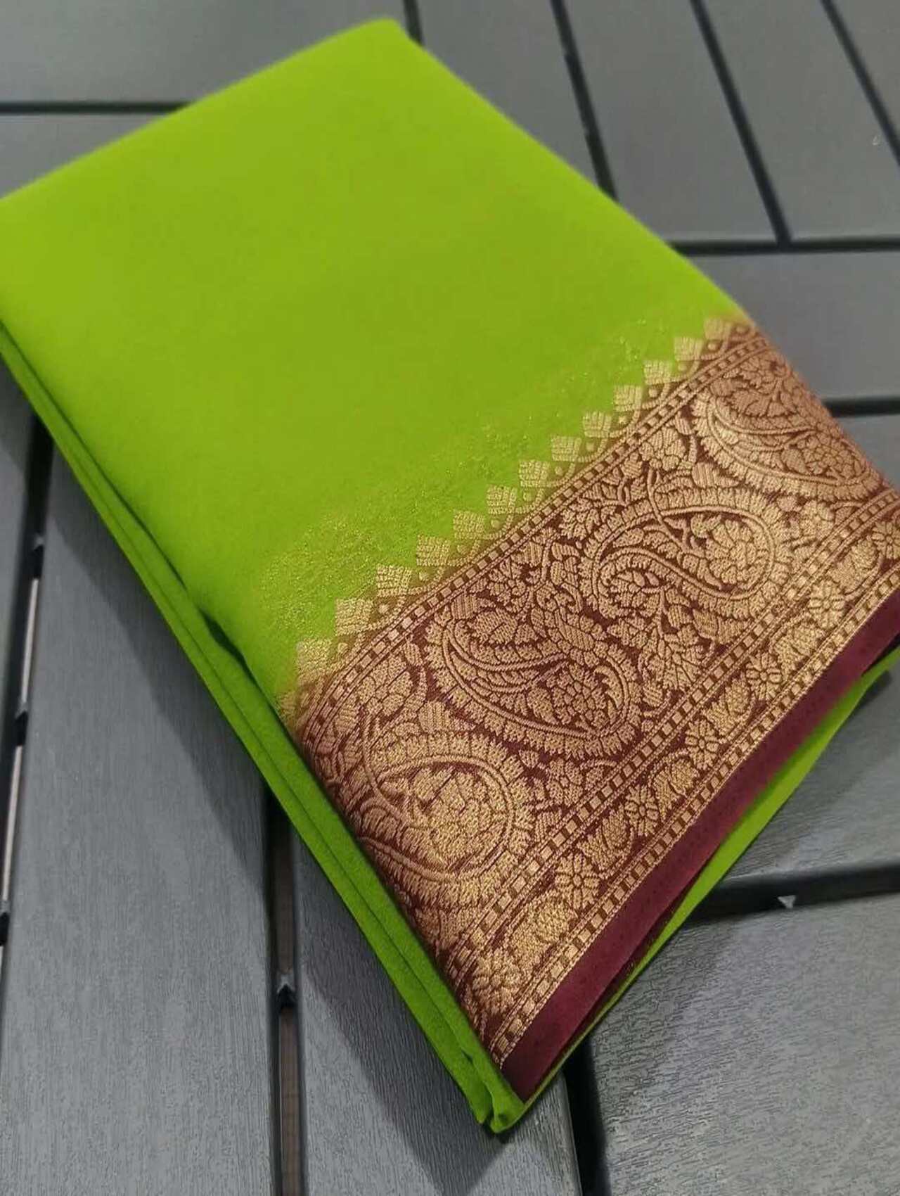 Parrot Elegant Viscose Silk Saree with Zari Border